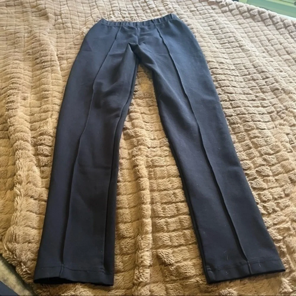 Lilly Pulitzer Size S Black Pull On Stretch Slim Straight Leg Pants